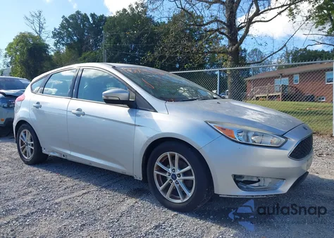 2016 Ford Focus Se z USA, uszkodzony, nr VIN 1FADP3K28GL338824
